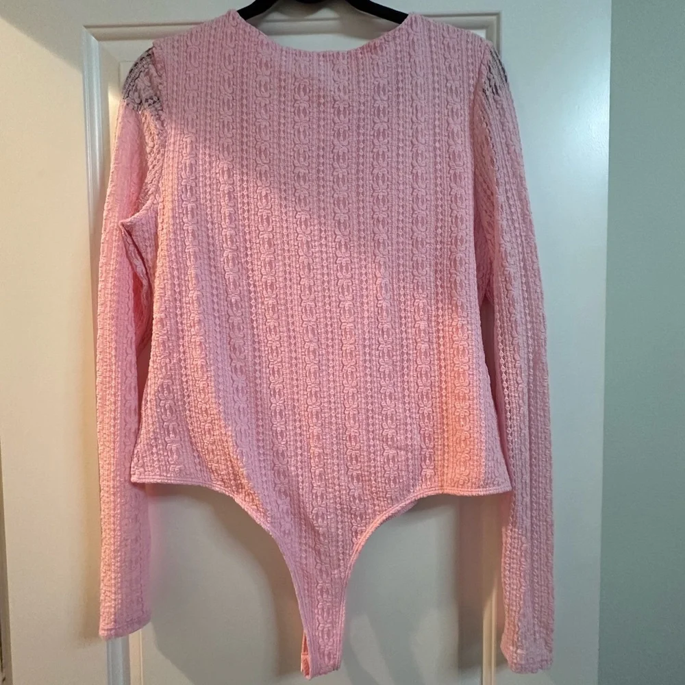 Francesca's Collections Light Pink Textured Long-Sleeve Bodysuit - Picture 4 of 5